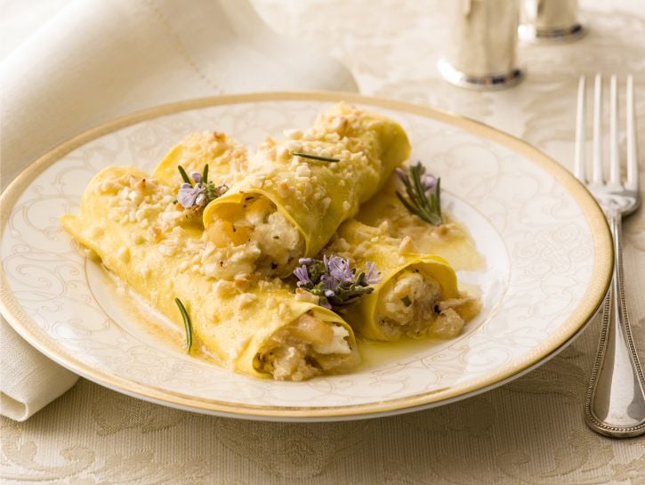 cannelloni-con-pere-chevre-e-mandorle