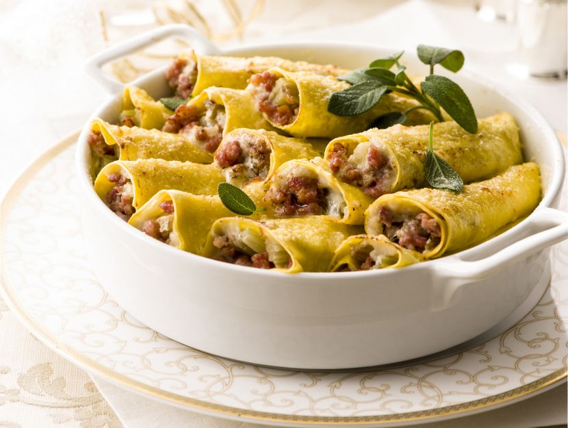 cannelloni-con-scalogno-cardi-e-pasta-di-salame