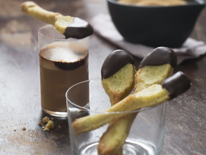 cucchiaini-ai-pistacchi-con-cioccolato-fondente