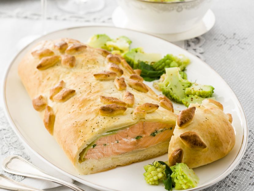 filetto-di-salmone-in-crosta-briosce foto