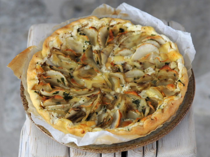Crostata di topinambur e scamorza