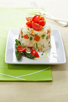 Timballini di cous cous, asparagi e gamberi
