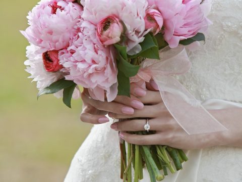 20 idee per il bouquet della sposa con i fiori di campo