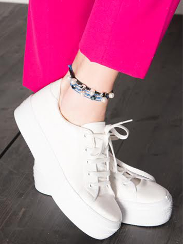 Accessori colorati per un look vivace