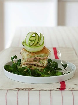 Strudel di pasta fillo, asparagi e salmone