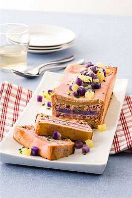 Terrina multicolor di patate con prosciutto cotto
