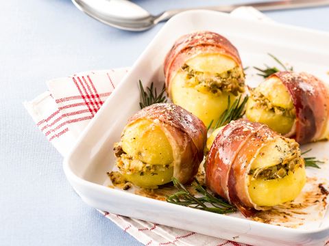 Patate ripiene con carciofini e prosciutto