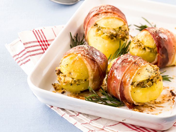 Patate ripiene con carciofini e prosciutto
