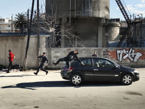 La vita orribile degli adolescenti migranti