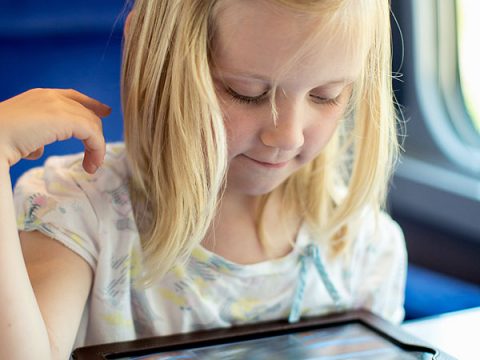 7 idee hi-tech per intrattenere i bambini in viaggio