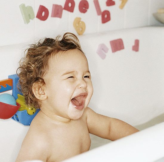 Come fare il bagno al bambino se ha paura dell'acqua