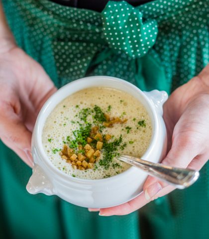 Piatto povero di calorie e ricco di saluteInsieme al bicchiere di acqua e limone mattutino, una dell