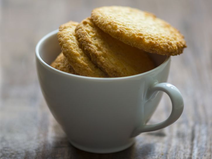 Biscotti al cocco in tazza