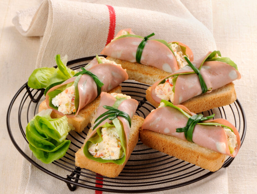 Involtini di mortadella