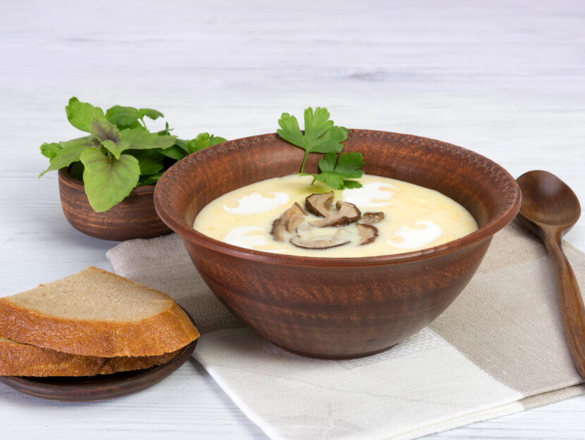 Zuppa con porcini e patate - Credits: Olycom