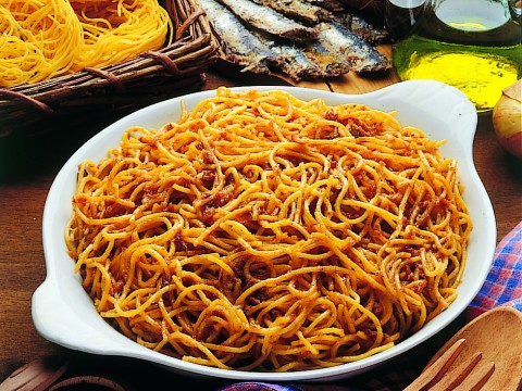 Bigoli con le sardelle