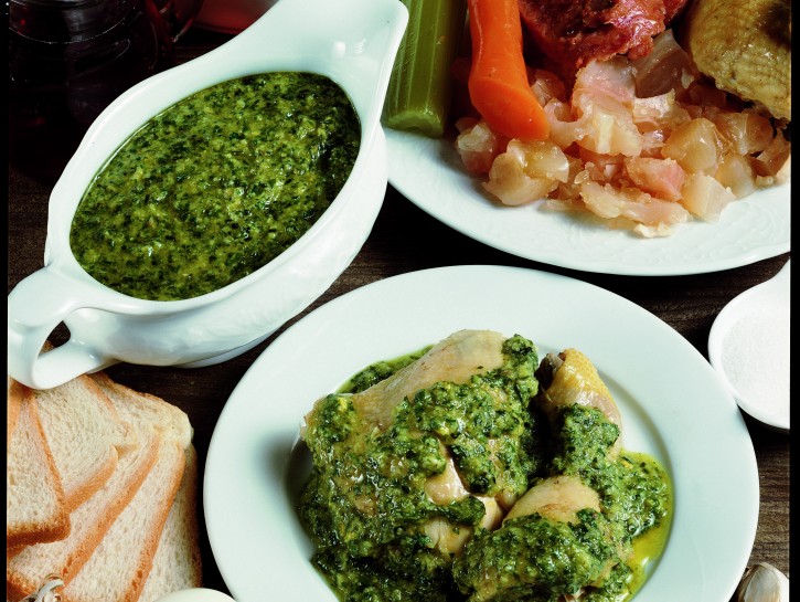 Bollito misto con bagnetto verde