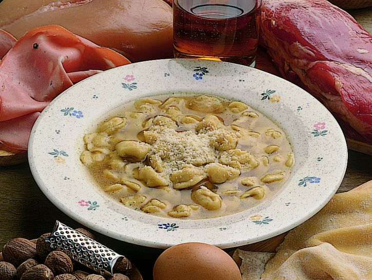 Ricetta Cappelletti in brodo alla romana Donna Moderna