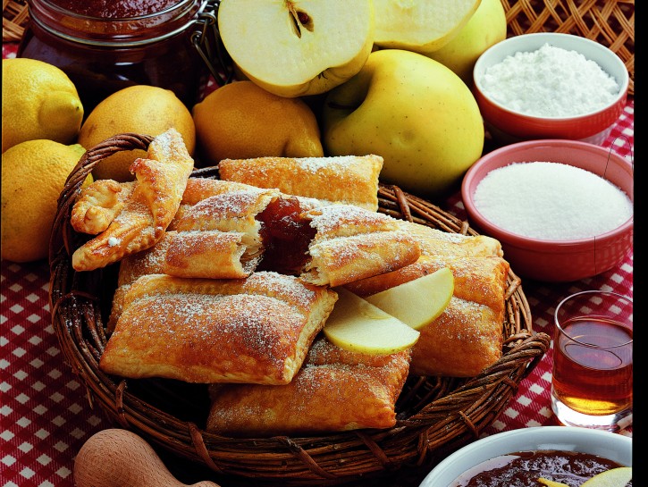 Fagottini di marmellata di mele al caramello