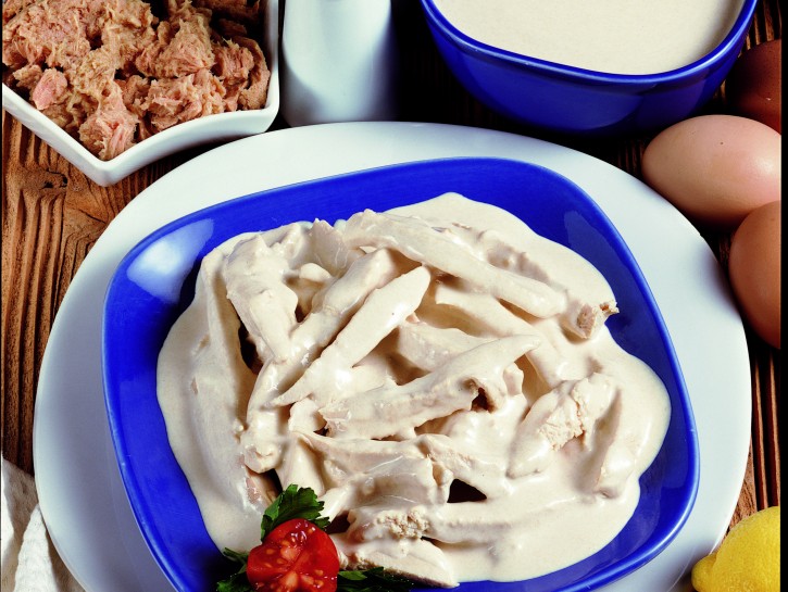 Petti di pollo in salsa tonnata