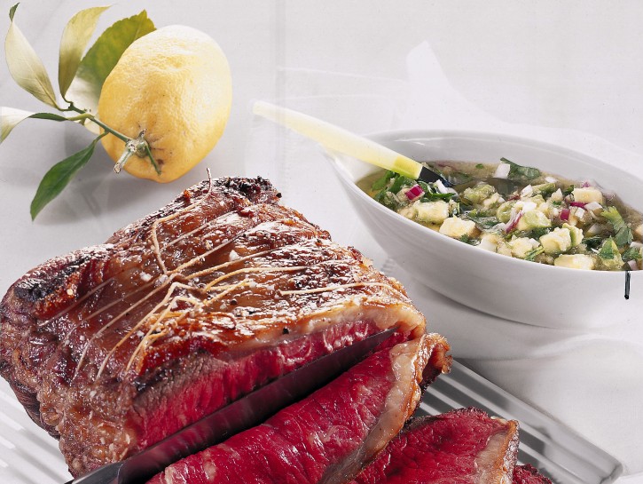 Roast beef con salsa all'avocado