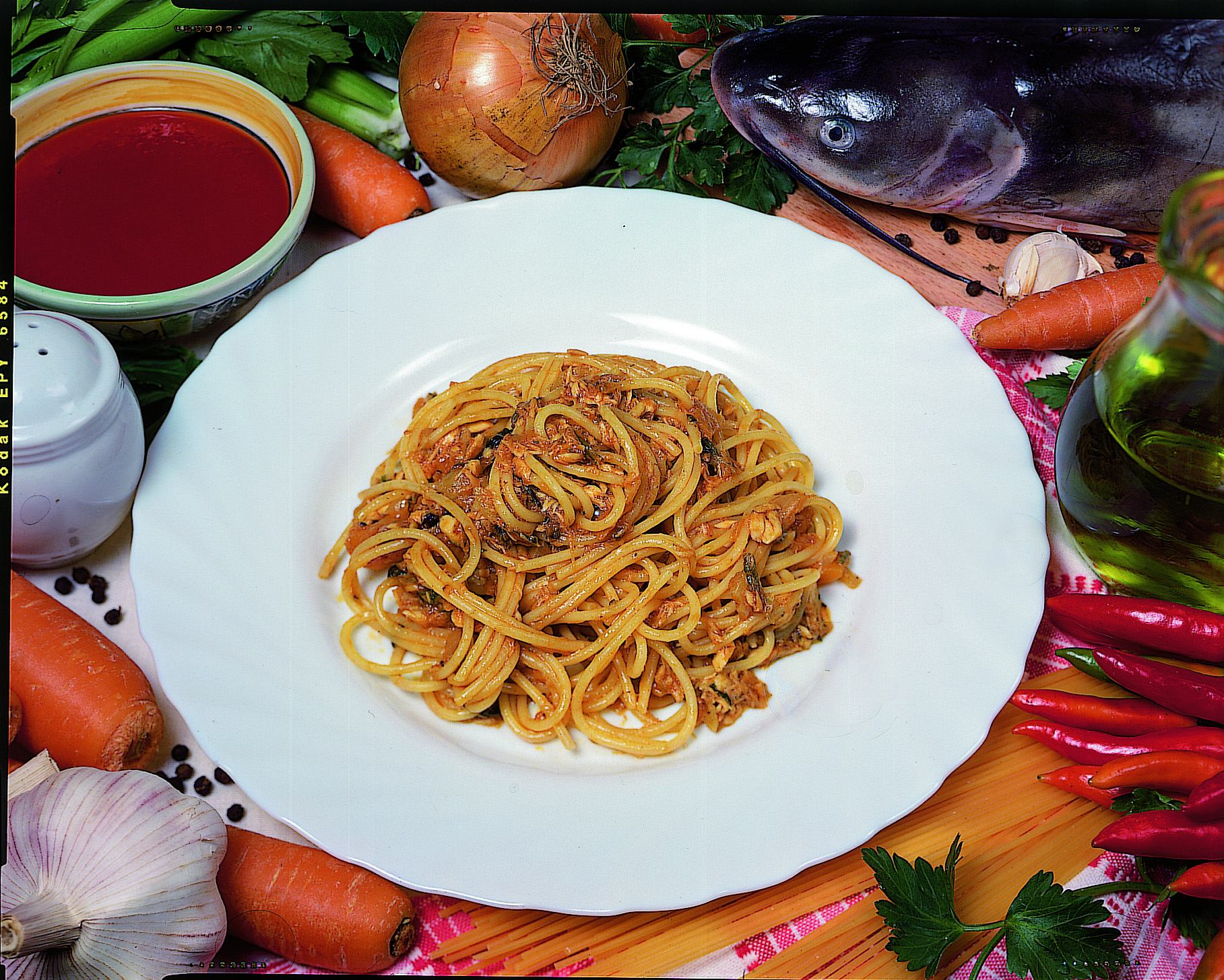 Ricetta Spaghetti Al Pesce Gatto Donna Moderna