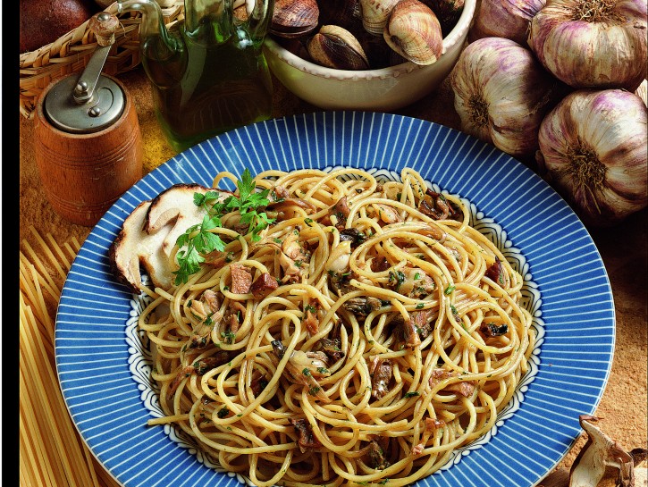 Spaghetti funghi e vongole