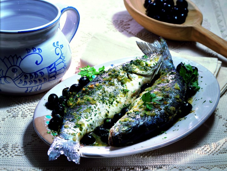 Spigola alle olive nere