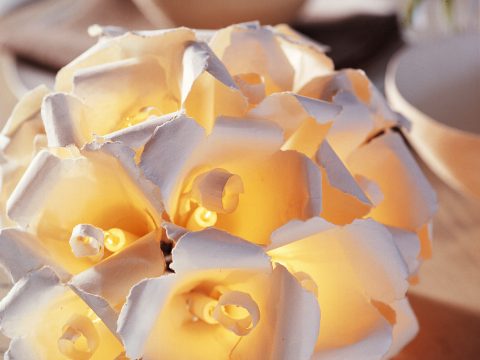 Come realizzare un bouquet di fiori di carta