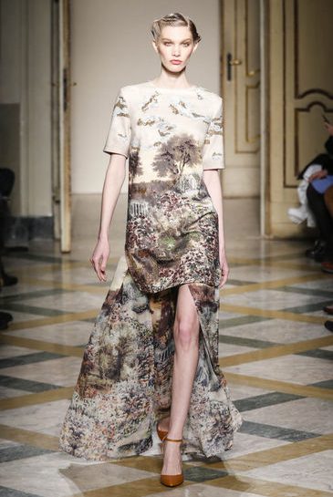 Tendenze moda autunno inverno: scegli l'abito lungo