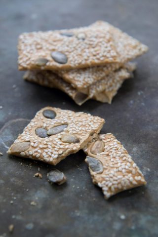 LA MERENDA GIUSTAFai attenzione al sale nascosto: si trova in numerosi cibi, fra cui snacks, merendi