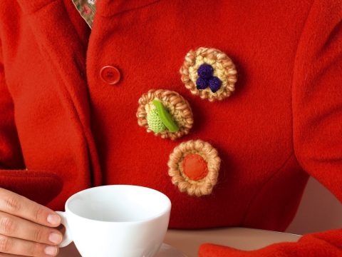 L'ora del tè crochet: pasticcini, dolcetti e cupcakes all'uncinetto