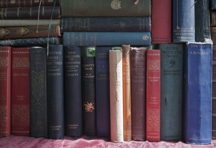 VECCHIE EDIZIONI E TITOLI RARI Nei mercatini si trovano vecchie edizioni e libri talvolta introvabil