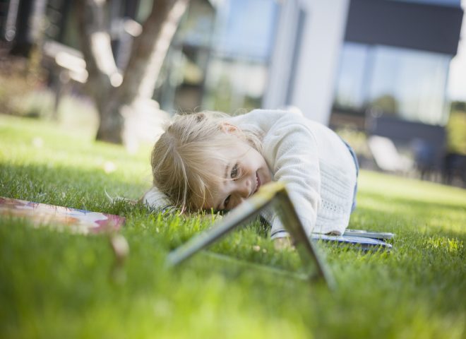 LIBRI... DA NON LEGGERE I libri non sono solo da leggere, ma da guardare, accarezzare, tenere come o