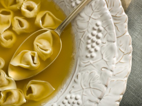 I tortellini in brodo: la ricetta per farli in casa