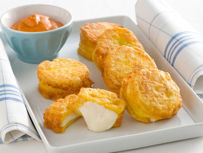 Mozzarelle in carrozza su vassoio