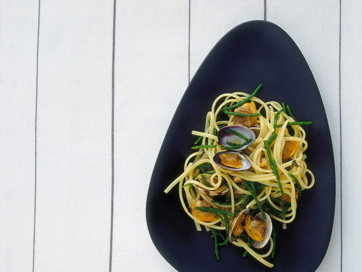 Linguine alla salicornia e vongole