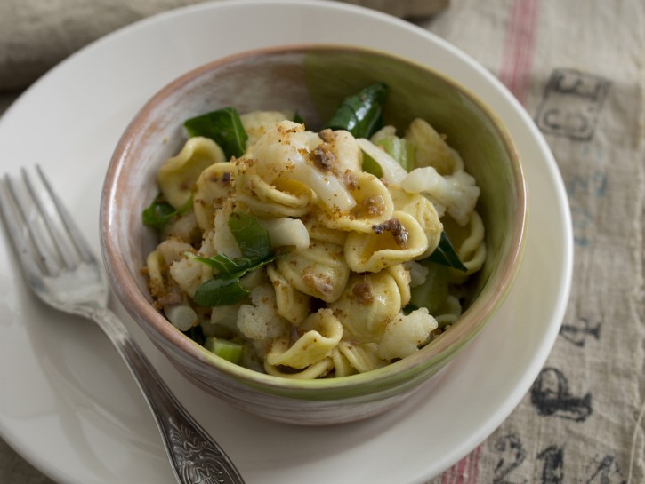 orecchiette-con-cavolfiore-con-salsa-dacciughe-e-pangrattato-sfritto