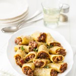 Paccheri gratinati con salsiccia e carciofi