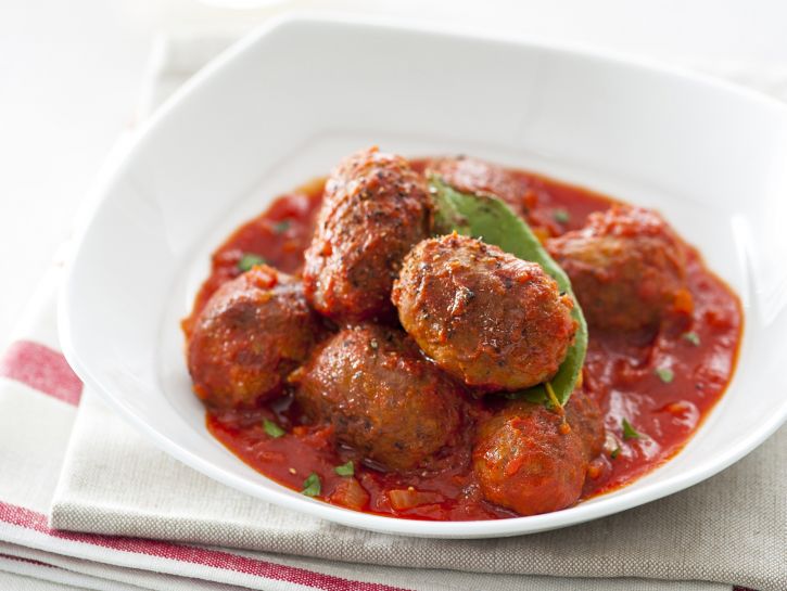 polpette-di-carni-miste-patate-e-speck-al-sugo-rosso