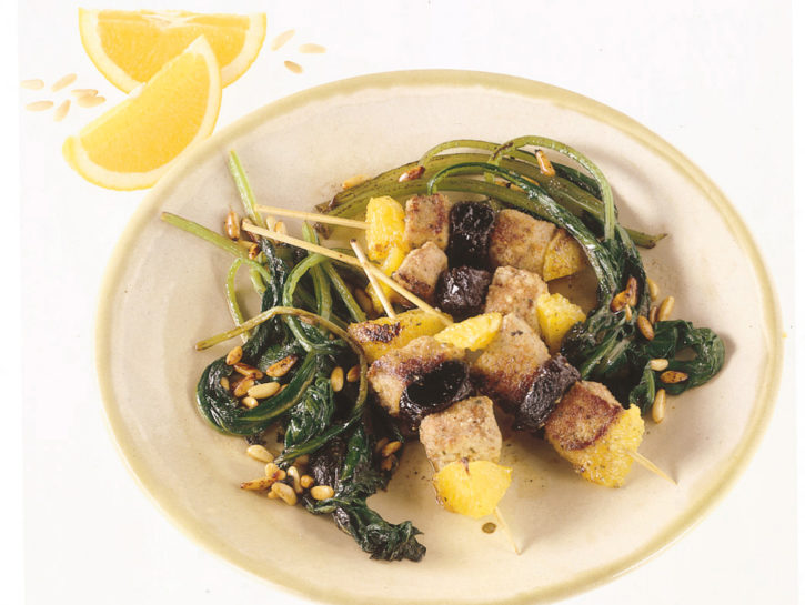 Spiedini di fegato con bietole e pinoli