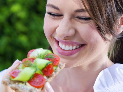 Il bon ton dei vegetariani (e vegani) felici