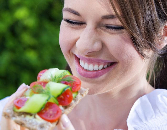 Il bon ton dei vegetariani (e vegani) felici