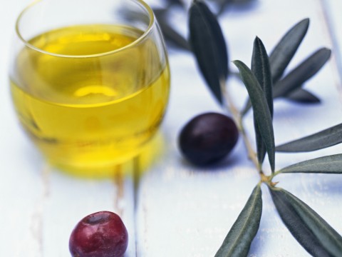 L'olio extravergine d'oliva in cucina: i benefici per la salute