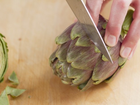 Pulire i carciofi: il taglio per ogni ricetta