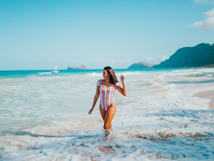 Come impreziosire un costume da bagno con paillettes e perline