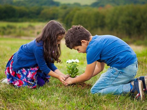 Primavera: i giochi da fare all'aperto con i bambini