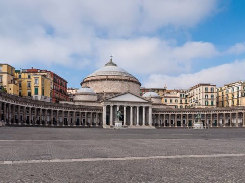 Panorama d'Italia 2015 parte da Napoli