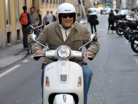 Gerry Scotti: compie 60 anni e lascia la tv