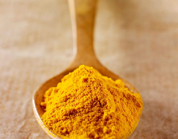 Un pizzico di curcuma per colorare